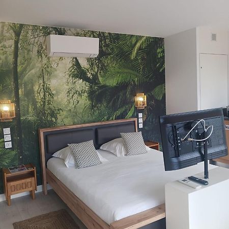 Aracari Hotel Villars-les-Dombes Exterior photo