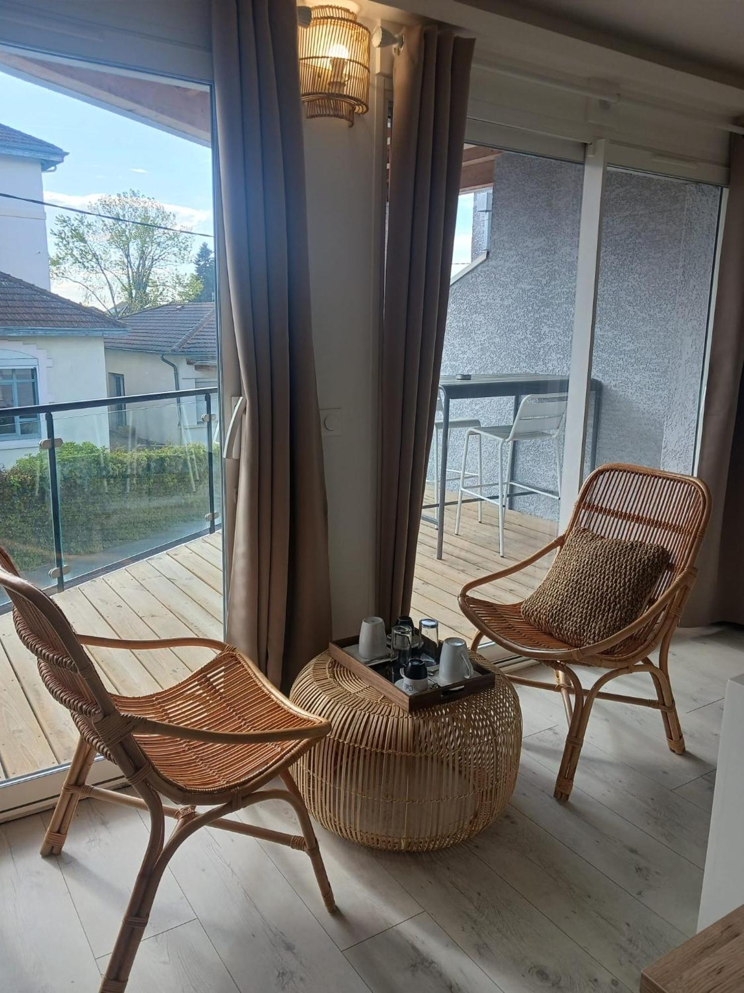 Aracari Hotel Villars-les-Dombes Exterior photo